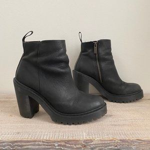 Dr Martens Magdalena Chelsea Boot